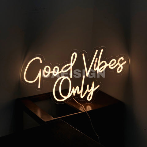 GOOD VIBES ONLY' NEON SIGN