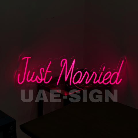JUST MARRIED' NEON SIGN