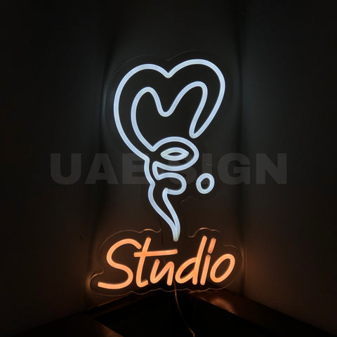 STUDIO ' NEON SIGN